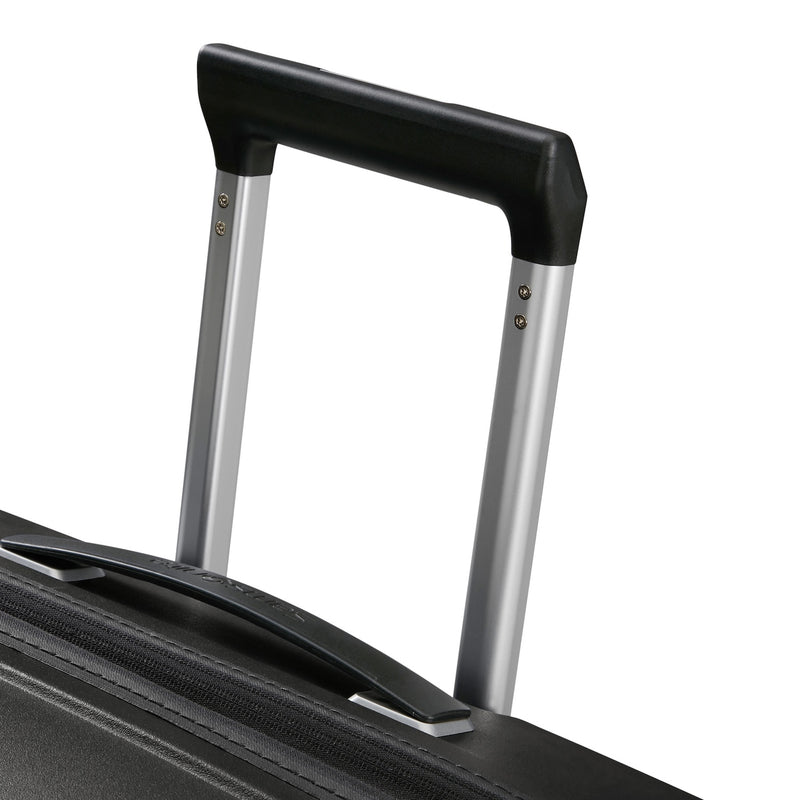 pull handle of black Samsonite Upscape Spinner Medium Expandable