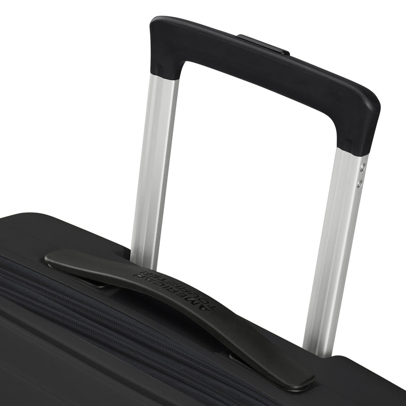 pull handle of true black American Tourister Rejoy Spinner Large Expandable