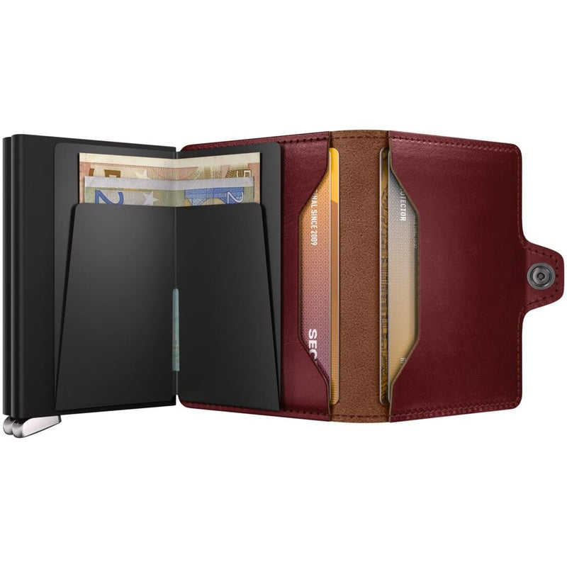 inside of brown Secrid Premium Twinwallet Basco