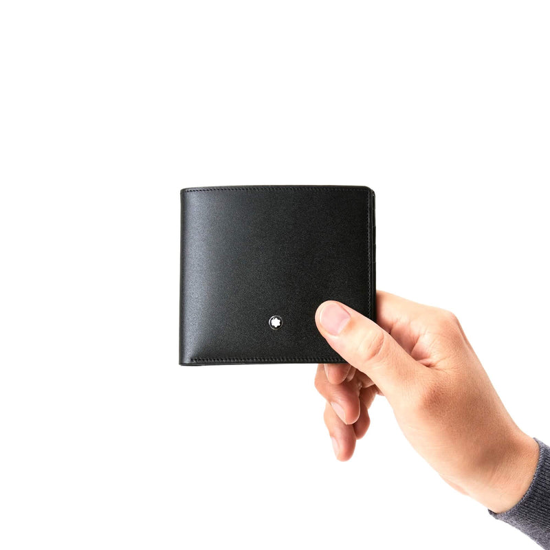 Montblanc Meisterstuck Wallet 8cc in black in hand